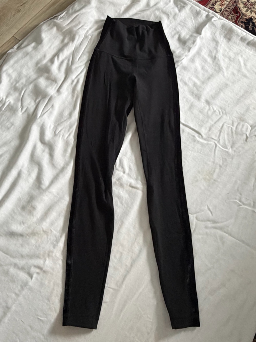 lululemon athletica Black Align leggings with velvet strip on sides